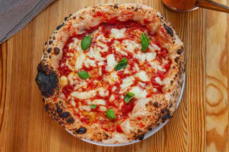 Pizza napoletana