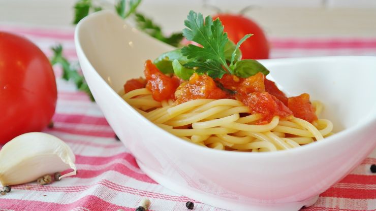 piatto pasta spaghetti pomodoro